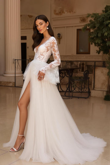 Tulle ivoire Une ligne col V dentelle robe de mariée avec manches évasées
